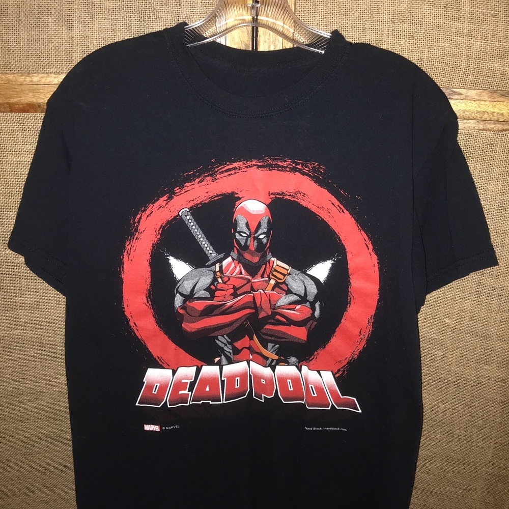 Black Deadpool tee
